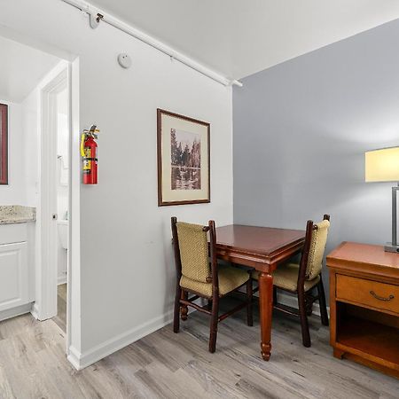Budgetel Inn And Suites Lodge West Extérieur photo