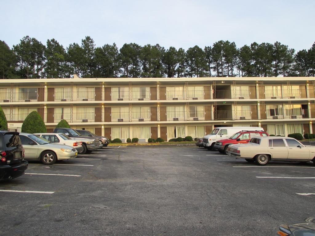 Budgetel Inn And Suites Lodge West Extérieur photo