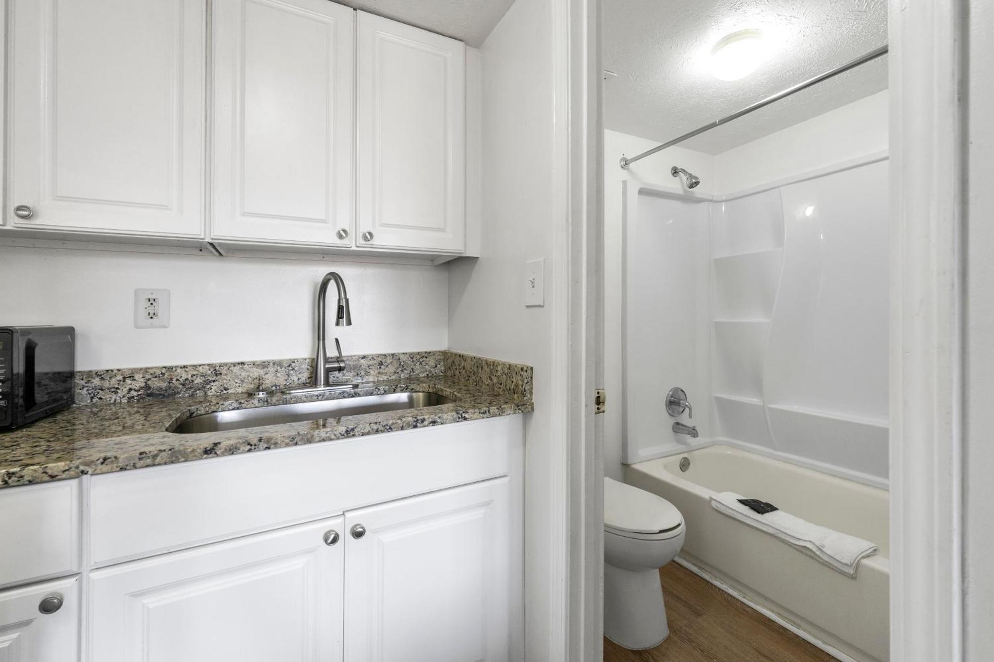 Budgetel Inn And Suites Lodge West Extérieur photo
