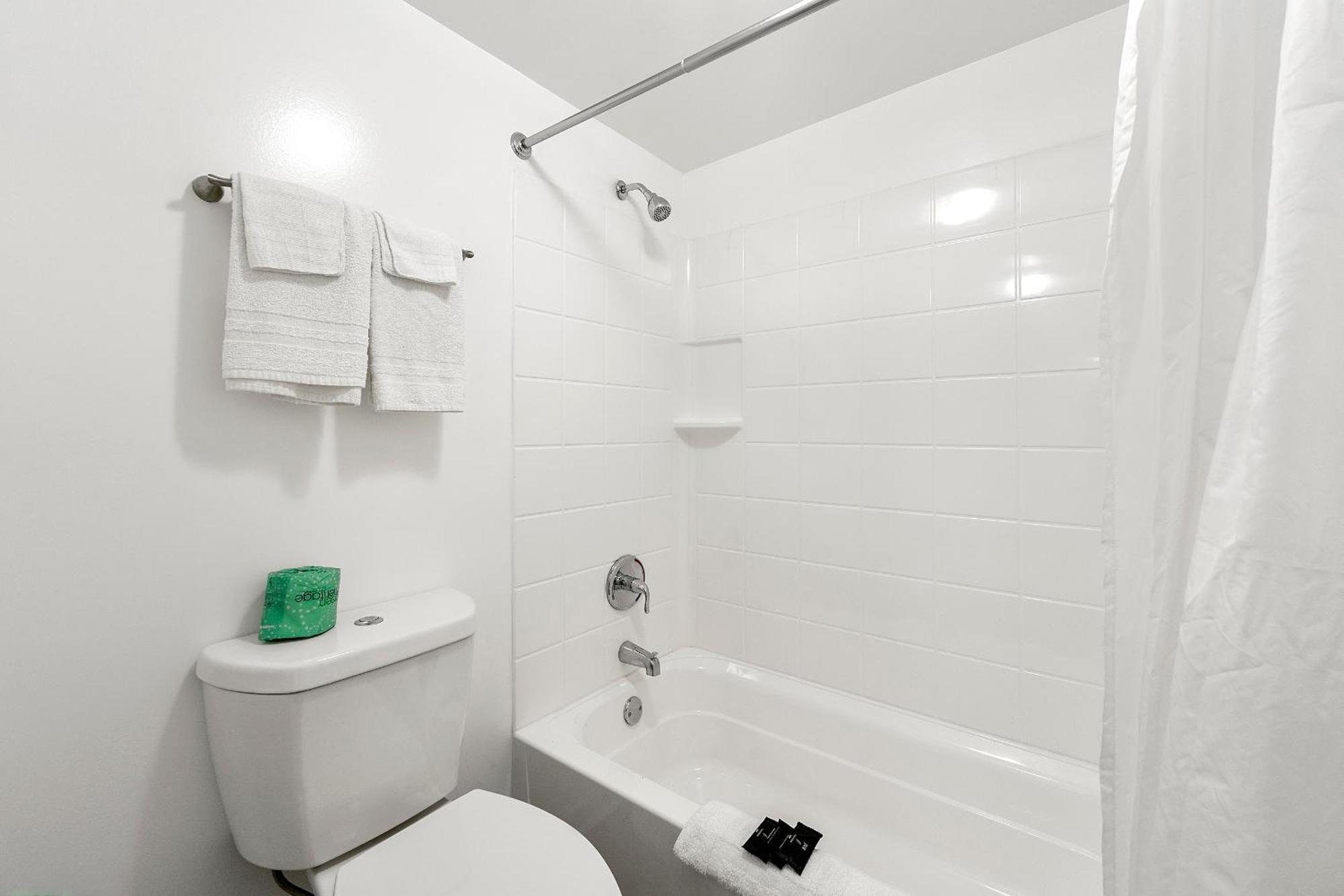 Budgetel Inn And Suites Lodge West Extérieur photo