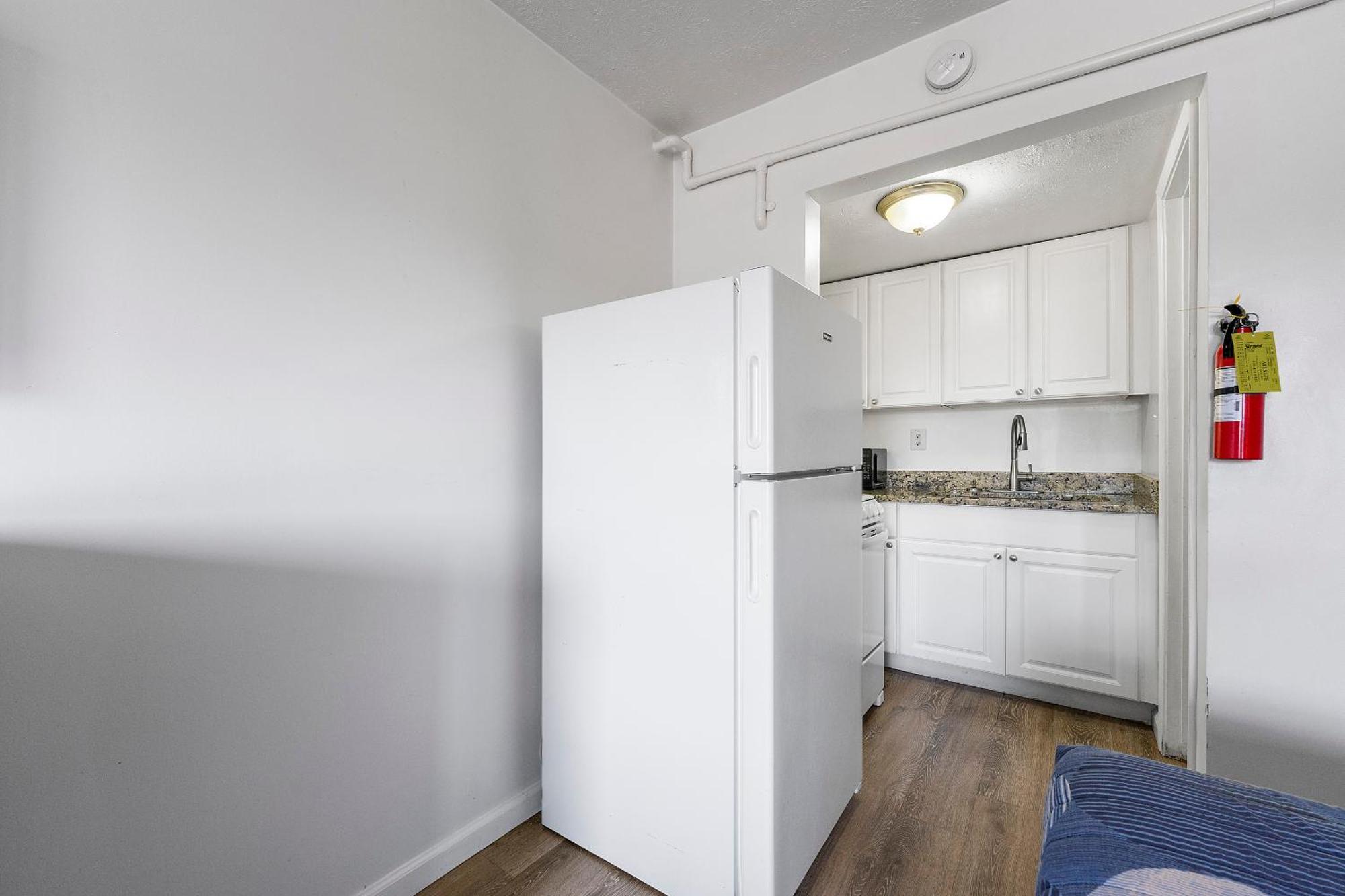 Budgetel Inn And Suites Lodge West Extérieur photo