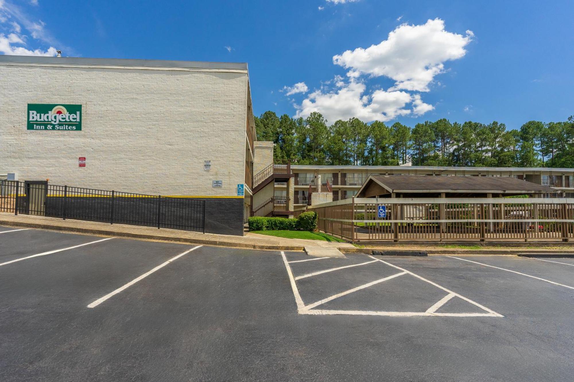 Budgetel Inn And Suites Lodge West Extérieur photo