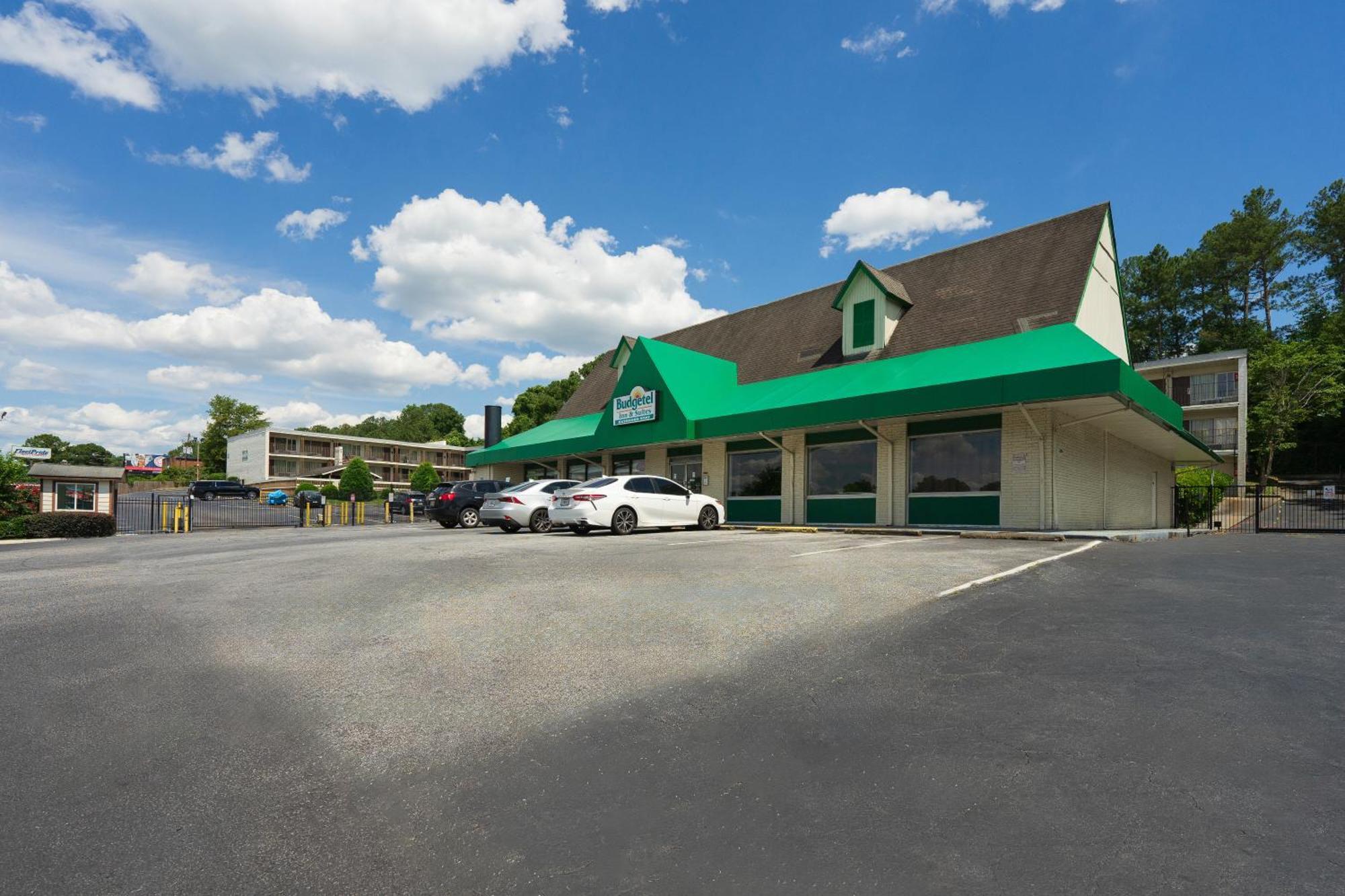 Budgetel Inn And Suites Lodge West Extérieur photo