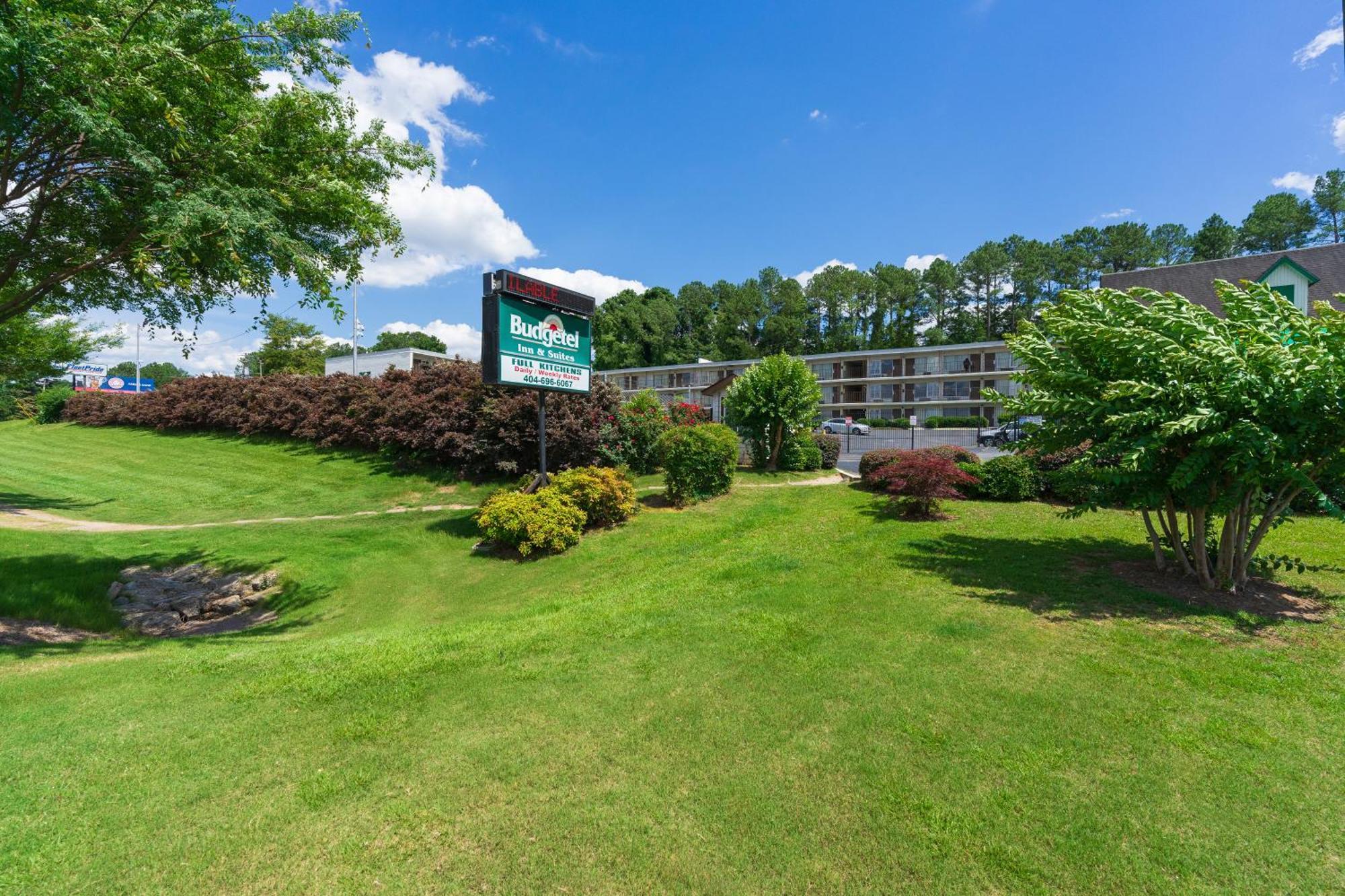 Budgetel Inn And Suites Lodge West Extérieur photo
